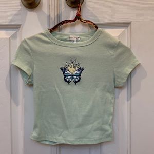 Light green size small woman’s crop top very good condition worn 2 times